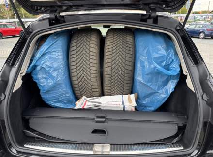 Mercedes-Benz - E-class