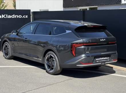 Kia - K4