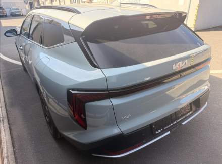 Kia - K4