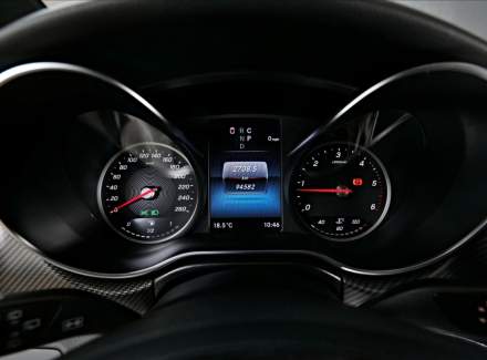 Mercedes-Benz - V-class