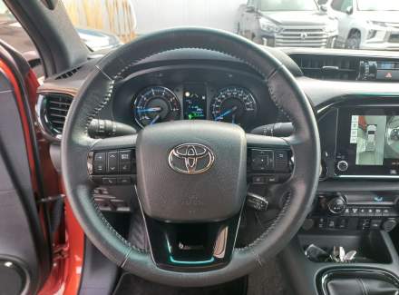 Toyota - Hilux