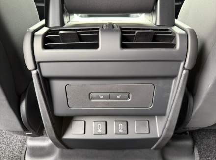 Land Rover - Defender