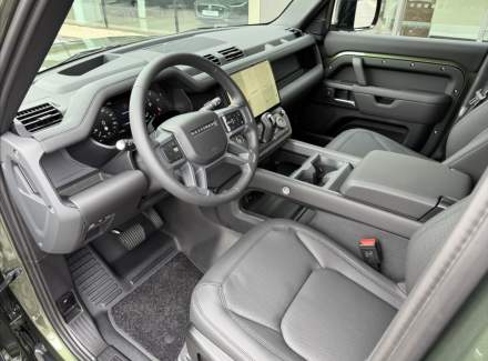 Land Rover - Defender