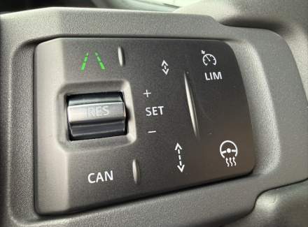 Land Rover - Defender