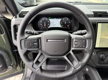 Land Rover - Defender