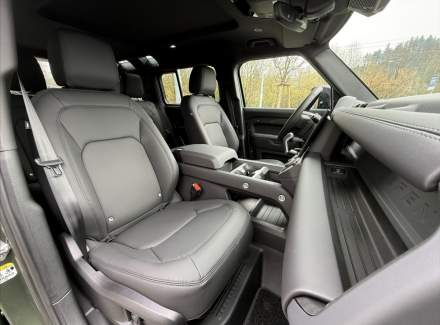 Land Rover - Defender