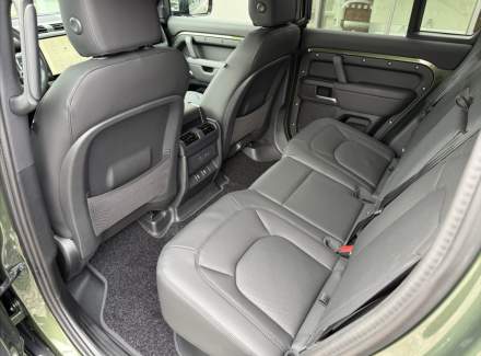 Land Rover - Defender