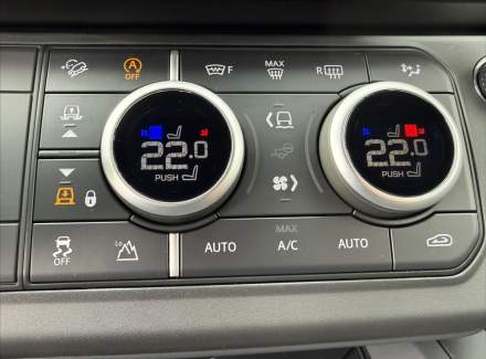 Land Rover - Defender