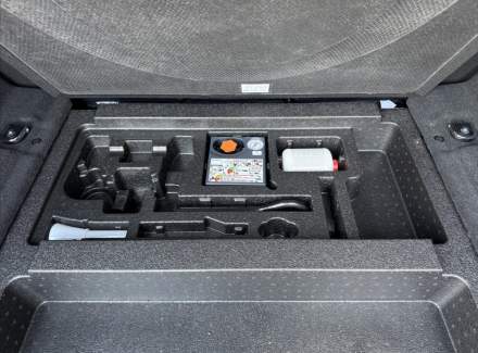 Land Rover - Range Rover Evoque