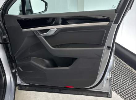 Volkswagen - Touareg