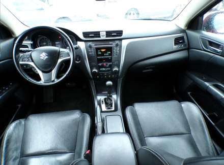 Suzuki - Kizashi