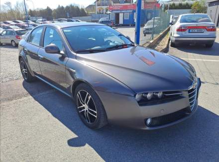 Alfa Romeo - 159