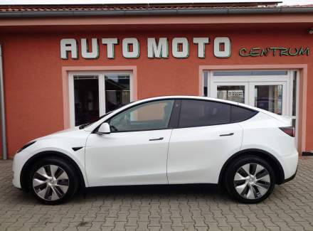 Tesla - Model Y