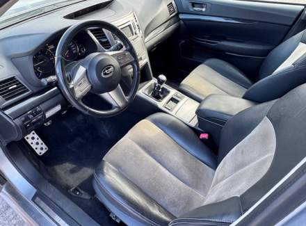 Subaru - Legacy