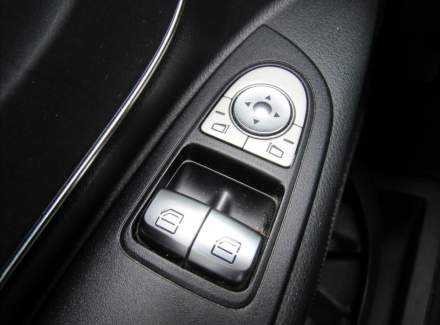 Mercedes-Benz - Vito