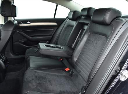 Volkswagen - Passat