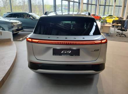XPENG - G9