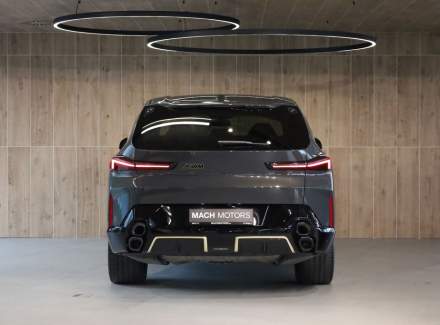 BMW - XM