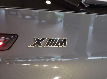 BMW - XM
