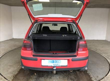 Volkswagen - Golf