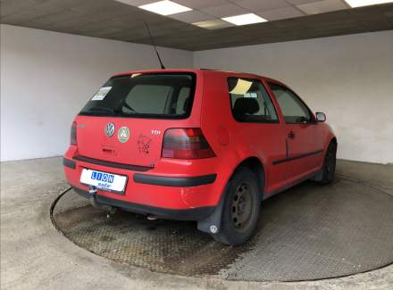 Volkswagen - Golf