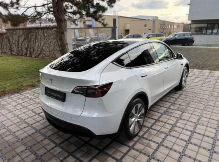 Tesla - Model Y