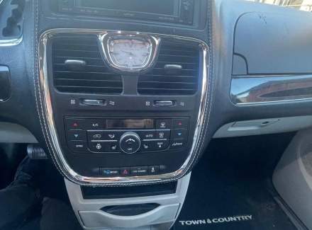 Chrysler - Town & Country