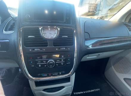 Chrysler - Town & Country