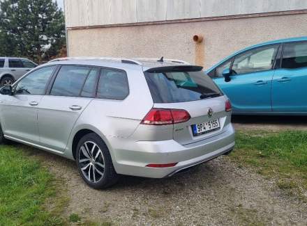 Volkswagen - Golf