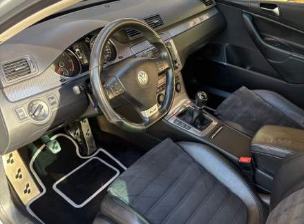 Volkswagen - Passat
