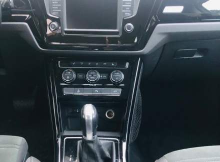 Volkswagen - Touran