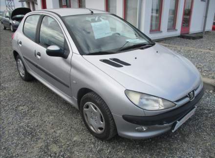 Peugeot - 206