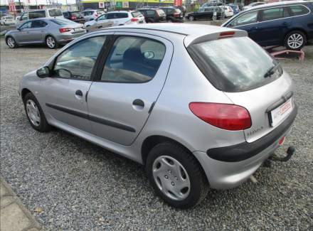 Peugeot - 206