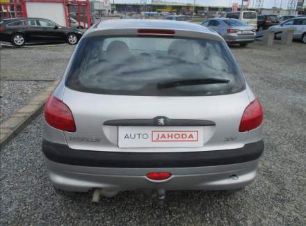 Peugeot - 206