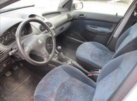 Peugeot - 206
