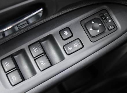 Mitsubishi - Outlander