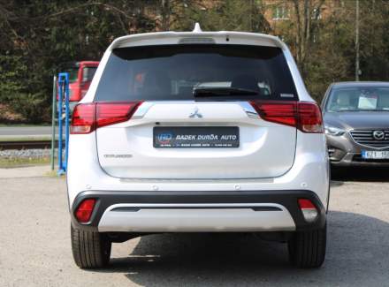 Mitsubishi - Outlander