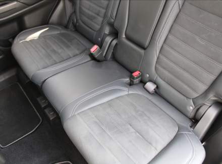 Mitsubishi - Outlander