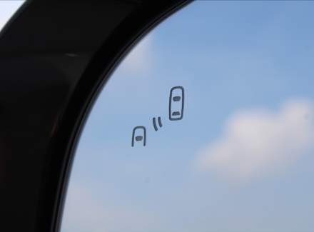 Mitsubishi - Outlander