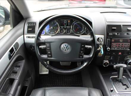 Volkswagen - Touareg