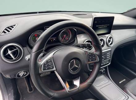 Mercedes-Benz - CLA
