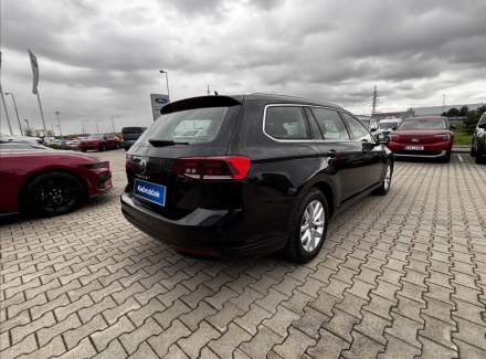 Volkswagen - Passat