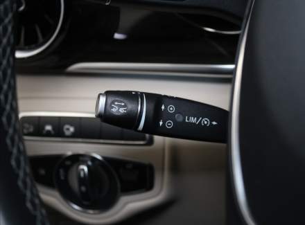 Mercedes-Benz - V-class