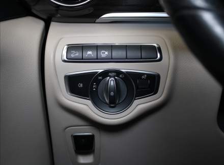 Mercedes-Benz - V-class