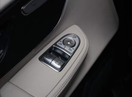 Mercedes-Benz - V-class