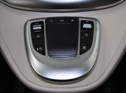 Mercedes-Benz - V-class