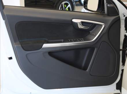 Volvo - S60