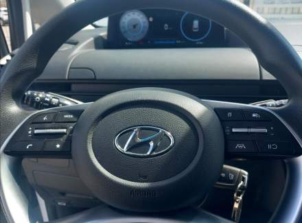 Hyundai - Staria