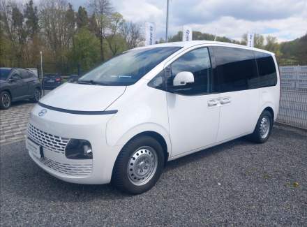 Hyundai - Staria