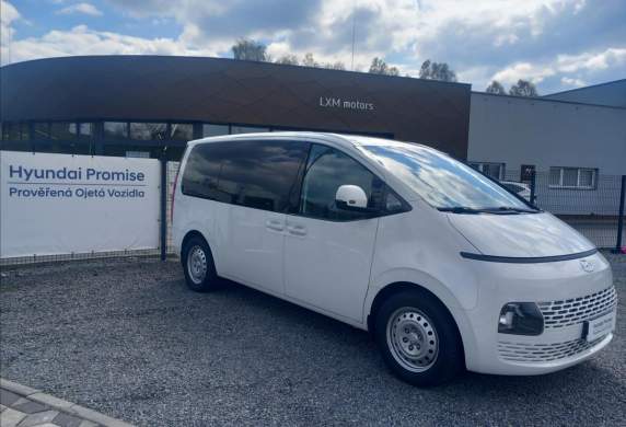 Hyundai - Staria